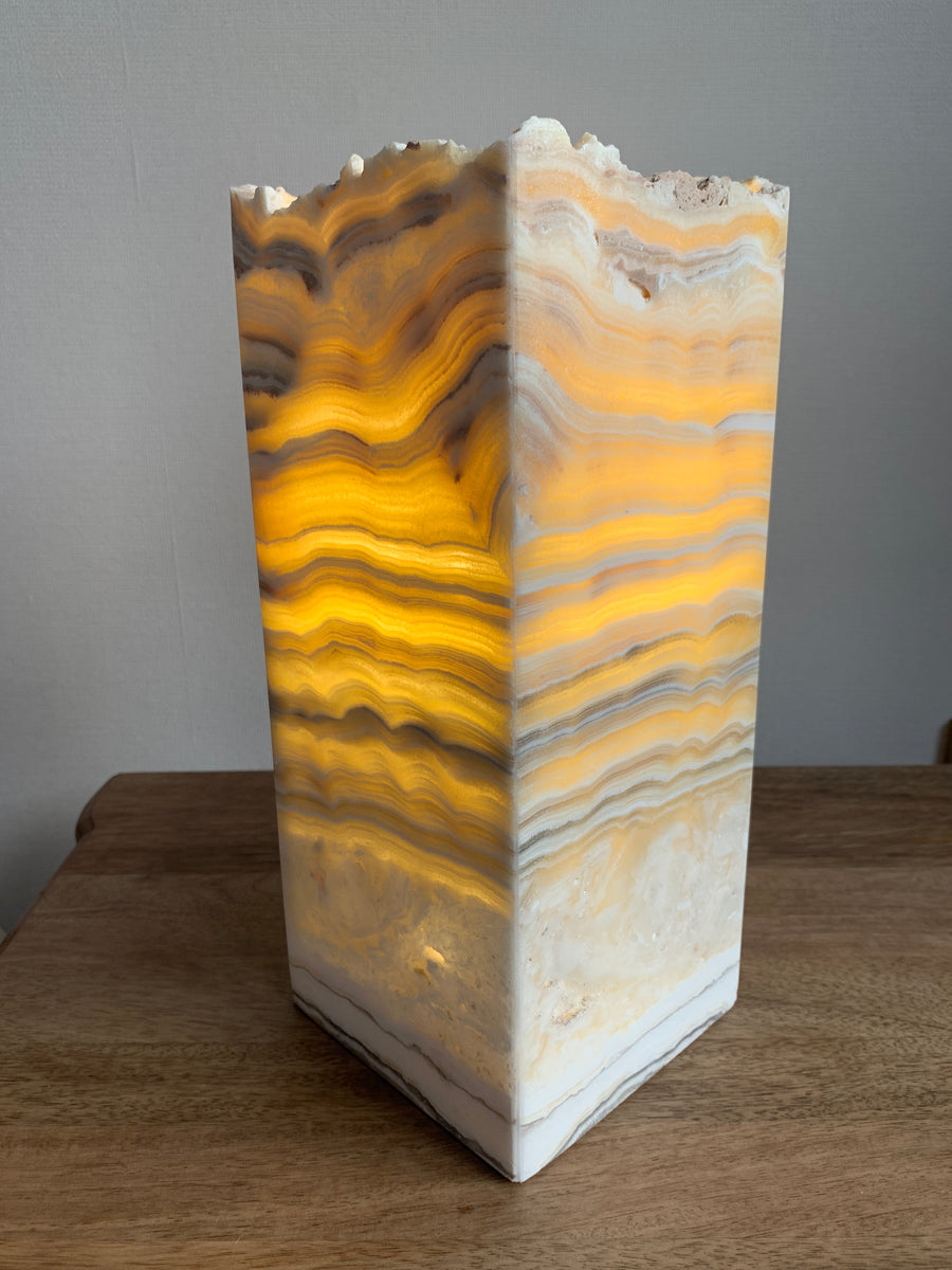 Zebra calcite lamp